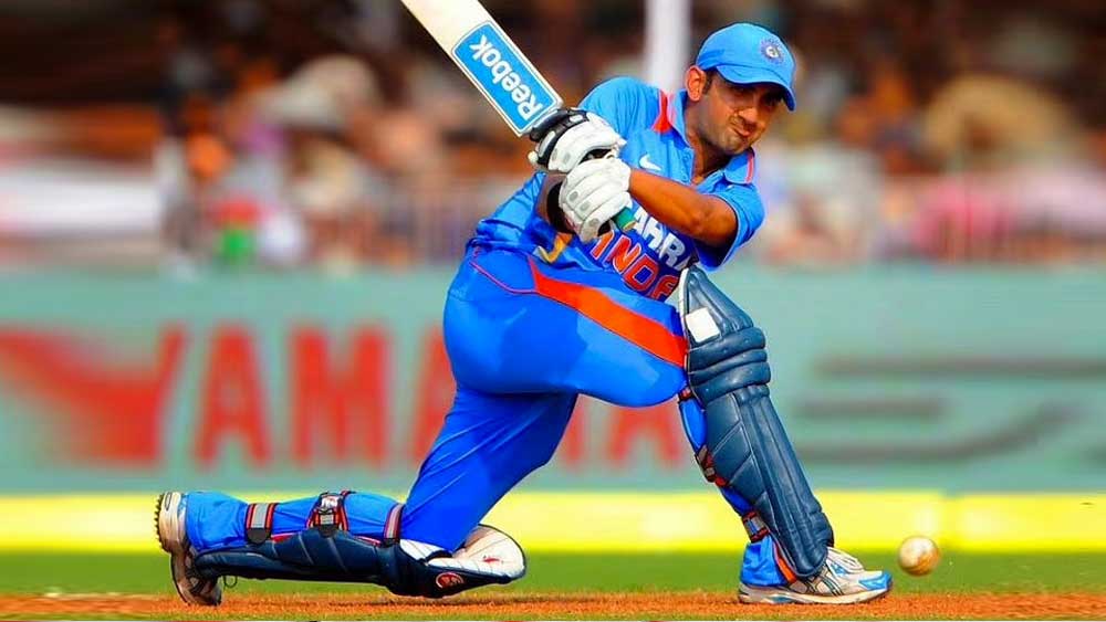 ২০১০ সালে দেশের মাটিতে নিউজিল্যান্ডের বিরুদ্ধে টেস্ট সিরিজে তিনি ছিলেন অধিনায়ক। অধিনায়ক এবং ব্যাটসম্যান, দু’টি ভূমিকাতেই গম্ভীরের ফর্ম এই সিরিজে ছিল দুরন্ত। ৫-০ ফলাফলে জিতে নেওয়া সিরিজে গম্ভীরই ছিলেন ‘ম্যান অব দ্য সিরিজ’। ২০১০ সালের ডিসেম্বরে ওয়েস্ট ইন্ডিজের বিরুদ্ধে সিরিজেও তিনিই ছিলেন অধিনায়ক।