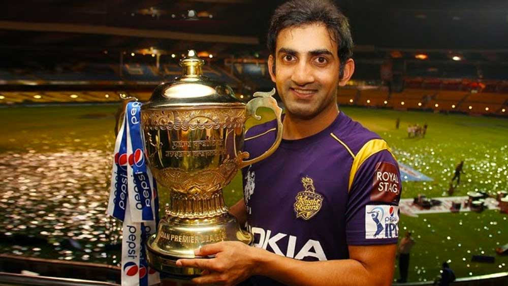 তাঁর অধিনায়কত্বেই ২০১২ এবং ২০১৪ সালে আইপিএলজয়ী হয় কলকাতা। ২০১৬ এবং ২০১৭ সালে পৌঁছেছিল প্লে অফে। ২০১৮ সালে গম্ভীর ফিরে যান দিল্লি ডেয়ারডেভিলস-এ। নাইট রাইডার্সের তরফ থেকে জানানো হয়, গম্ভীর নিজেই ফিরে যেতে চেয়েছিলেনন। তাঁর ইচ্ছে ছিল, যে দলে আইপিএল শুরু করেছেন, সেই দলের হয়ে খেলেই আইপিএল অভিযান শেষ করা।