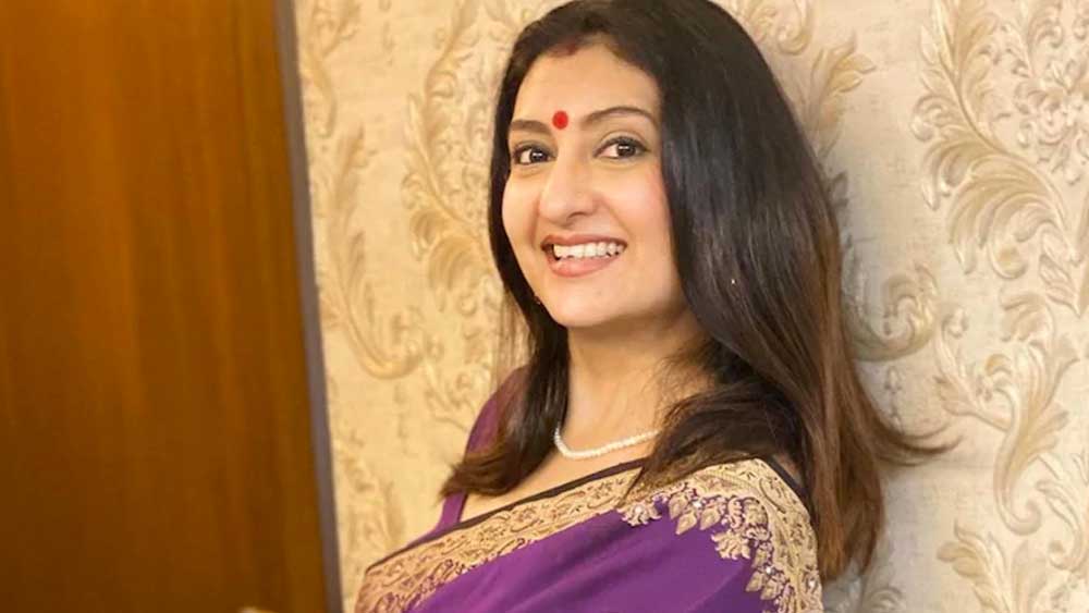 জুহির কথায়, ‘কুমকুম’ ধারাবাহিকে তিনি শাশুড়ির চরিত্রে ছিলেন। আবার অষ্টাদশীর চরিত্রও করেছেন। শিল্পী হিসেবে নিজের অভিনয় ক্ষমতার উপর তাঁর আস্থা আছে।