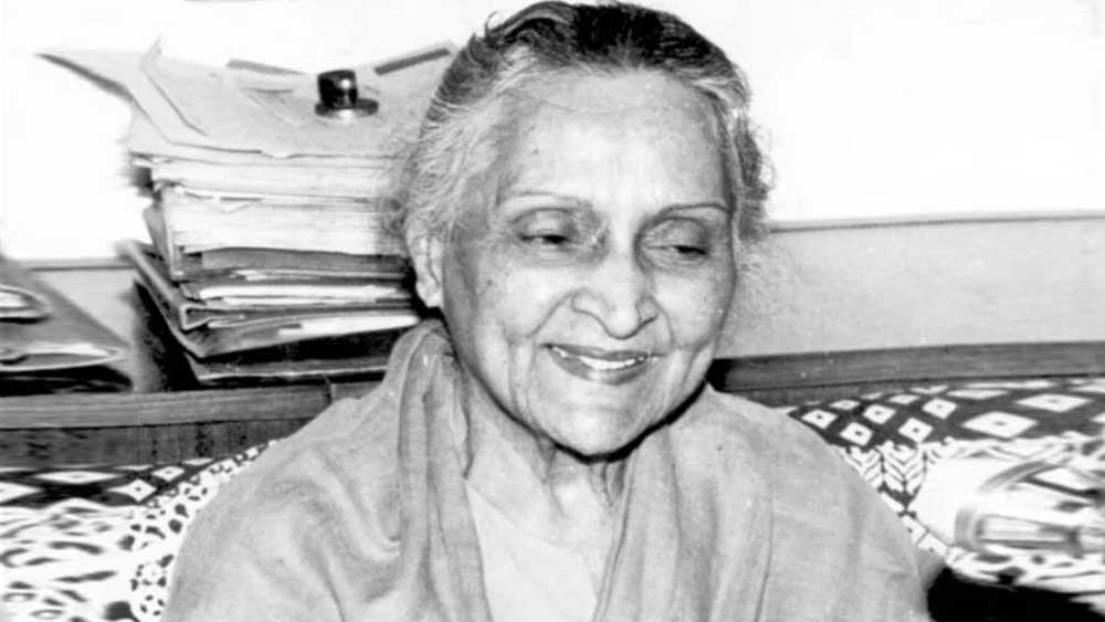 এর পর বছরই ‘অযোধ্যা কা রাজা’ নামে আরও একটি মরাঠি ফিল্ম মুক্তি পায় তাঁর। ফিল্মে তাঁর দুর্দান্ত পারফরম্যান্স দর্শকদের ফিল্মটি দেখতে বাধ্য করেছিল। সে সময় দারুণ সফলও হয়েছিল ফিল্মটি।