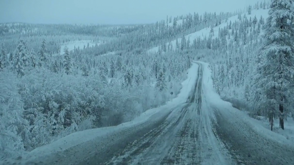 এই দুর্গম জায়গাতেই গুলাগে আটক মানুষদের দিয়ে তৈরি করা হয় এই হাইওয়ে। সেই কারণে এই রাজপথ আজ সোভিয়েত জমানার এক লজ্জাজনক স্মৃতিচিহ্ন হিসেবে বিবেচিত।