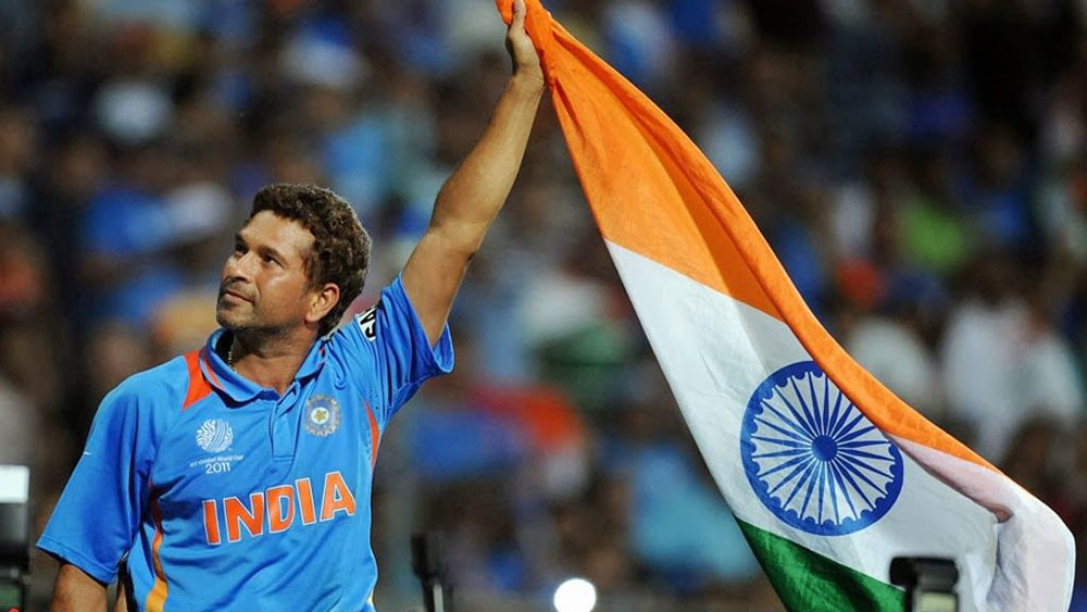 সচিন তেন্ডুলকর: ভারতের তো বটেই, বিশ্বের যে কোনও সেরা একাদশে অনায়াসে জায়গা পেতে পারেন সচিন। ৪৬৩টি ওয়ান ডে-তে ১৮৪২৬ রান। তাতে রয়েছে ৪৯টি সেঞ্চুরি এবং ৯৬ হাফ সেঞ্চুরি। সচিনের ব্যাটের জোরে বহু ম্যাচেই উতরে গিয়েছে টিম ইন্ডিয়া।