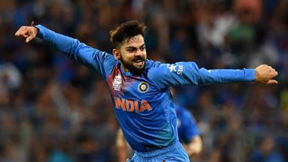 বিরাট কোহালি: সচিনের মতোই দেশের হয়ে একাই বহু ম্যাচ বার করেছেন বিরাট কোহালি। ক্রিকেটের তিন ফরম্যাটেই সমান সাবলীল বিরাটের ওয়ান ডে-র রেকর্ড রীতিমতো আকর্ষণীয়। ২৪৮টি একদিনের ম্যাচে ১১৮৬৭ রান। ইতিমধ্যেই ৪৩টি সেঞ্চুরি করা হয়ে গিয়েছে বিরাটের। এক দিনের ম্যাচে সচিনের সেঞ্চুরির রেকর্ডের দিকেই দৌড়চ্ছেন তিনি। ৫৯.৩৩ গড়ে ৫৮টি হাফ সেঞ্চুরিও রয়েছে বিরাটের।