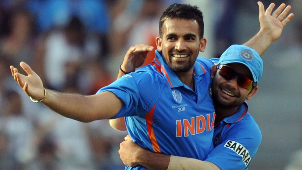 জাহির খান: কপিলের সেরা ভারতীয় একাদশে পেস অ্যাটাকের দায়িত্ব পেয়েছেন জাহির খান। জাহিরের মাপা সুইংয়ে একসময় বহু ব্যাটসম্যানই কাবু হয়েছেন। কেরিয়ারের ২০০ ওয়ান ডে ম্যাচে জাহির নিয়েছেন ২৮২ উইকেট। সেরা ৪২ রানে ৫ উইকেট।