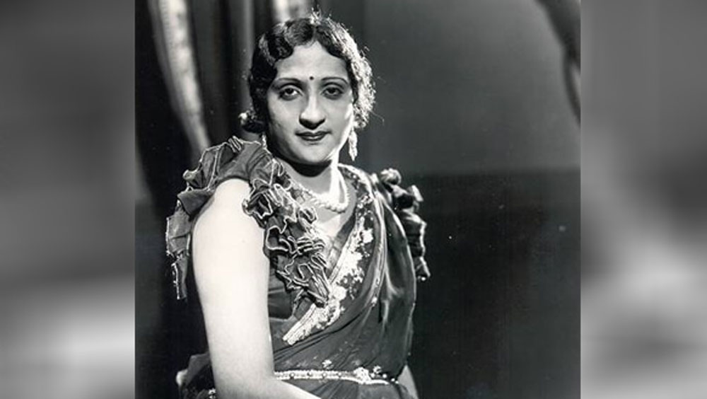 অথচ প্রায় ১০০ বছর আগে ছুঁৎমার্গ ভেঙে ভারতীয় ফিল্মে মীরা নায়ার, ফারহা খানদের ভিত গড়ে দিয়েছিলেন যিনি তাঁকে দেশবাসী ভুলতে বসেছে।