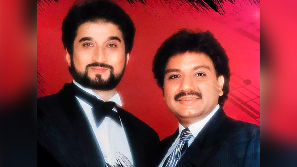 পরে তাঁরা জানিয়েছিলেন, সে দিনই তাঁরা ঠিক করেছিলেন, এর পর আর কোনওদিন কাজলের সঙ্গে কাজ করবেন না।