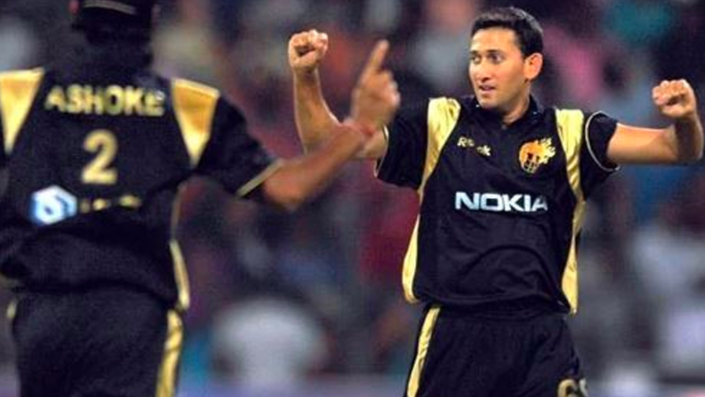 আইপিএল-এ তিনি খেলেছেন কলকাতা নাইট রাইডার্স এবং দিল্লি ডেয়ারডেভিলস-এর হয়ে। ২০১৩ সালে তাঁর অধিনায়কত্বে ৪০তম বার রঞ্জি ট্রফি জয়ী হয় মুম্বই।