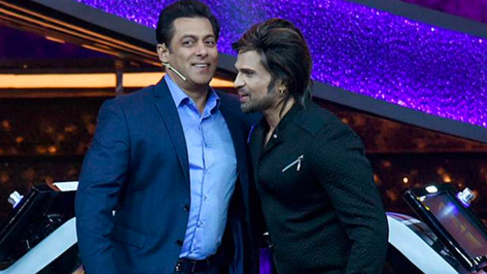 কেরিয়ারের গ্রাফ সব সময় উঁচুর দিকেই যাচ্ছিল হিমেশের। সলমনও সুপারহিট নায়ক তখন। গুরু-শিষ্যের মধ্যে সম্পর্কও দারুণ ছিল। কিন্তু একটা ঘটনা তাঁদের সম্পর্কের বাঁধন আলগা করে দেয়।