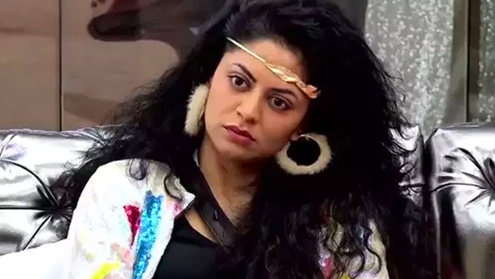 সকলে একসঙ্গে দাবি করেন, বিগ বস থেকে কবিতা কৌশিককে বাদ দেওয়া হোক।