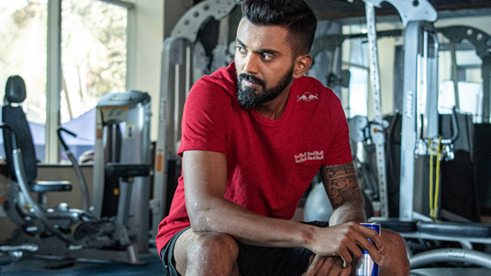 তাঁর দল টুর্নামেন্ট থেকে ছিটকে গেলেও চলতি আইপিএলের অন্যতম সেরা ব্যাটসম্যান রাহুল। চলতি মরসুমের আইপিএল-এ ১৪টি ম্যাচ খেলে মোট ৬৭০ রান করেছেন তিনি।