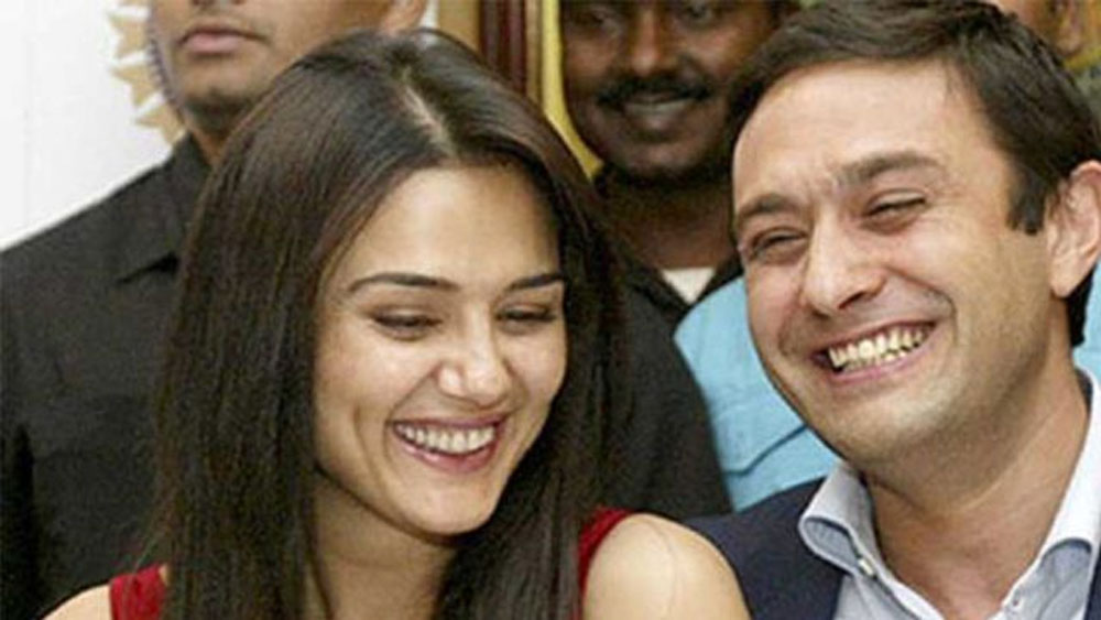 ওয়াদিয়া গ্রুপের উত্তরাধিকারী নেস ওয়াদিয়া। বম্বে ডায়িং, বম্বে বর্মণ ট্রেডিং, ব্রিটানিয়া বিস্কুট, গোএয়ারের মতো সংস্থা তাদের অধীনে। শিল্পপতি নাসলি ওয়াদিয়ার সন্তান তিনি। এই নেস ওয়াদিয়ার সঙ্গেই দীর্ঘ প্রেমজীবন কাটিয়েছেন প্রীতি।