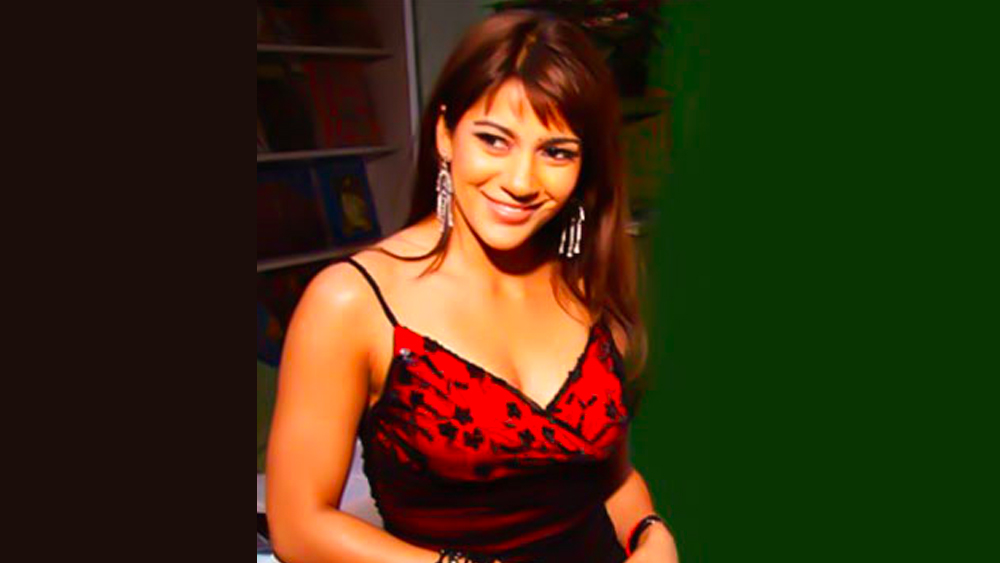 ছবিতে অভিনয়ের পাশাপাশি ছোট পর্দাতেও প্রশংসিত হয়েছে কোয়েলের সঞ্চালনা।