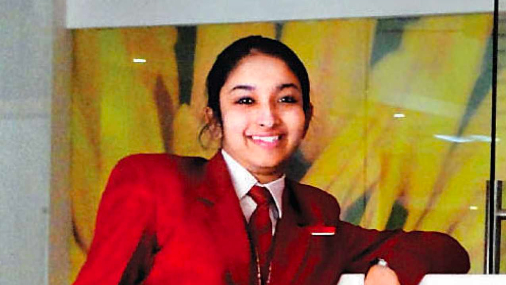 ২০১৩ সালে কেমব্রিজ ইন্টারন্যাশনাল পরীক্ষায় বিজনেস স্টাডিজ পেপারে তিনি সারা বিশ্বের পডুয়াদের মধ্যে ছিলেন মেধা তালিকার শীর্ষে। পরে মুম্বই বিশ্ববিদ্যালয় থেকে মাস মিডিয়ায় স্নাতক হন।