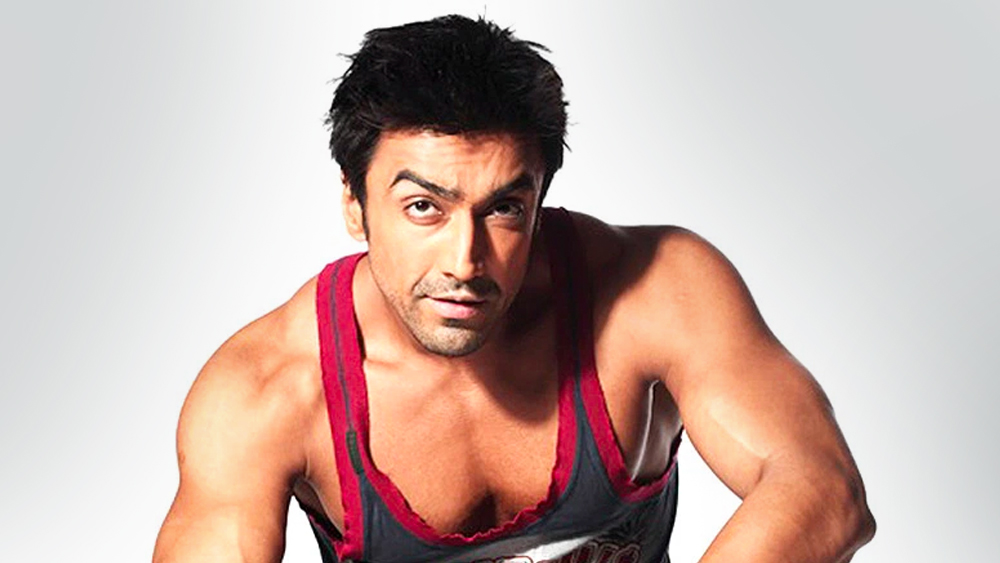 সম্প্রতি আশিস সোশ্যাল মিডিয়ায় তাঁর অনুরাগীদের জানিয়েছেন, জীবনে কতটা ভালবাসা পেলেন বা অন্যদের কতটা ভালবাসতে পারলেন, সেটাই তাঁর কাছে সবথেকে গুরুত্বপূর্ণ।