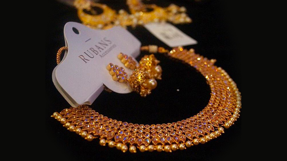 ২০১৪ সালে শুরু করে দেন অনলাইন জুয়েলারি ব্যবসা। নাম দেন রুবানস অ্যাকসেসরিজ। অনলাইনের পাশাপাশি বেঙ্গালুরুর ফোরাম মলেও রুবান অ্যাকসেসরিজের আউটলেট রয়েছে। ৩০০ টাকায় জীবন শুরু করা চিনুর কোম্পানির টার্নওভার এখন সাড়ে ৭ কোটি টাকা।