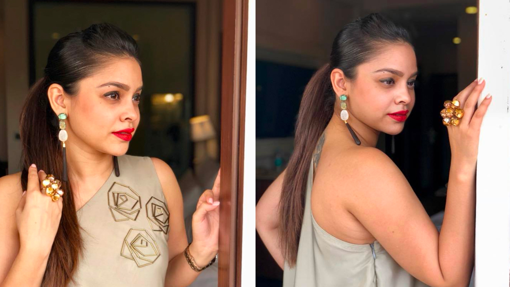 অনেকেই বলেন বহু দিন ইন্ডাস্ট্রিতে থেকেও সুমনার উত্থান আশাপ্রদ নয়। তিনি কিন্তু নিজের অবস্থান নিয়ে খুশি। কাজ নিয়ে বেশ খুঁতখুঁতে। কাজ করতে রাজিও হন খুব বেছে বেছে।