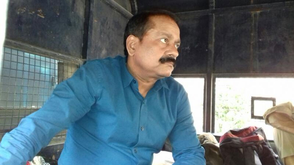 ২০১২-তে মামলা চলাকালীন তিহাড় জেল থেকেই বিধানসভা ভোটে ল়ড়েন মুন্না। তবে মড়িয়াহু কেন্দ্রে সমাজবাদী পার্টির শ্রদ্ধা যাদবের কাছে হেরে যান তিনি।