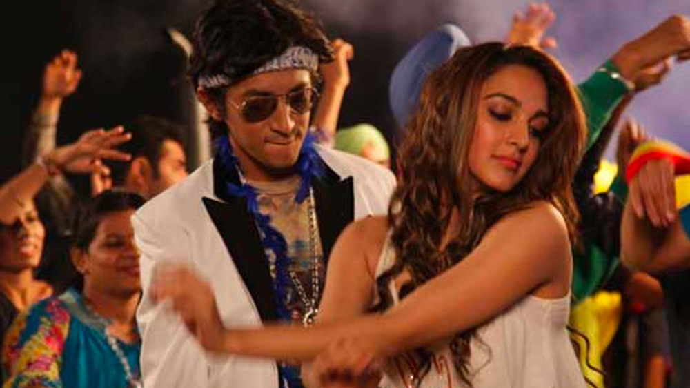 মুম্বইয়ের জয় হিন্দ কলেজ ফর মাস কমিউনিকেশনের প্রাক্তন ছাত্রী আলিয়া তথা কিয়ারার বলিউডে আত্মপ্রকাশ ২০১৪ সালে ‘ফুগলী’ ছবিতে।