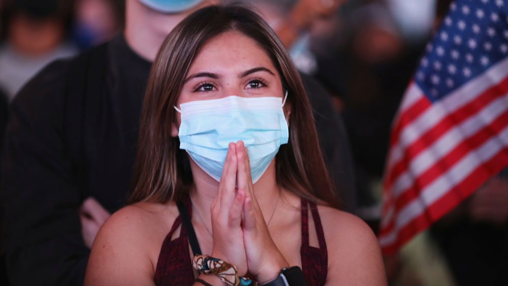 প্রায় প্রতিটি ব্যাটলগ্রাউন্ড স্টেটে টেলিভিশনে বিজ্ঞাপনের মাধ্যমে প্রচার চালিয়েছেন বাইডেন। লকডাউনে ঘরবন্দি ভোটারদের আরও কাছে পৌঁছেছেন তিনি।