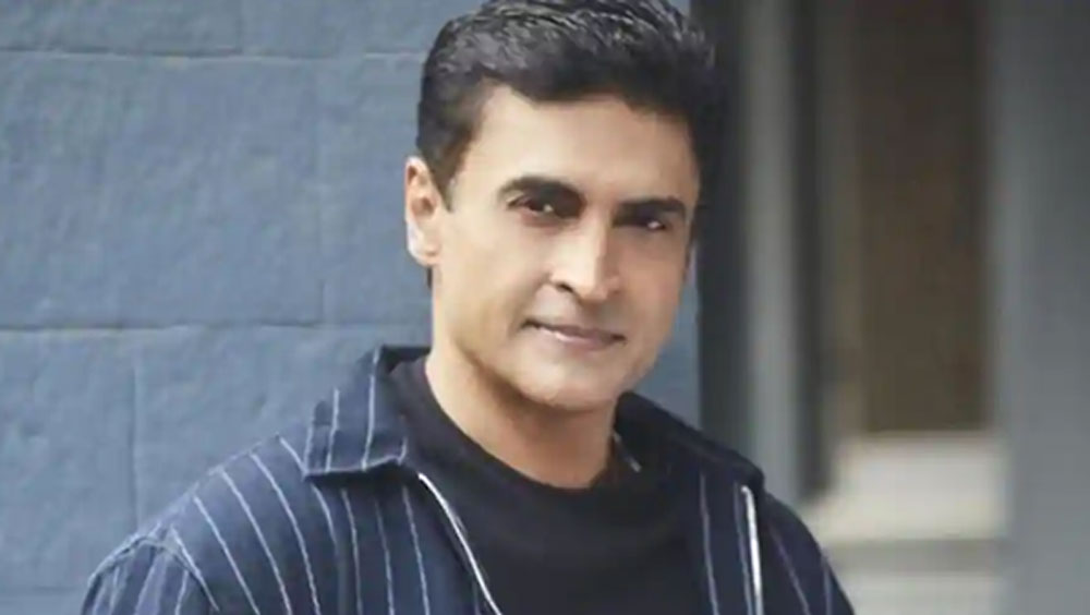 এর মধ্যে ২০০৪ সালে একটাও ফিল্ম তাঁর হাতে ছিল না। তারপর ২০০৭ থেকে ২০০৯ সালও কোনও ফিল্ম করেননি তিনি। এর মাঝের এই বছরগুলোতে একটা করে ফিল্ম করেছেন মাত্র।