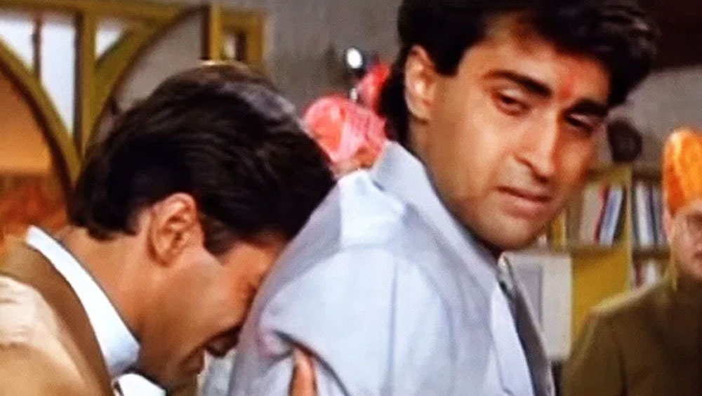 এক সময়ের ব্যস্ত অভিনেতা মোহনীশ বহলের হাতে তেমন কোনও কাজ নেই কেন? এক সাক্ষা ৎকারে তিনি দাবি করেছিলেন, নয়ের দশকে প্রচুর ফিল্ম তৈরি হত। এখন তুলনায় প্রতি বছর অনেক কম ফিল্ম মুক্তি পায়।