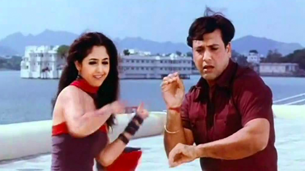 টুইঙ্কল এবং রিঙ্কি যখন খুব ছোট, সম্পর্ক ভেঙে যায় রাজেশ-ডিম্পলের। দুই মেয়েকে একাই বড় করেন সিঙ্গল পেরেন্ট ডিম্পল। পরে এক সাক্ষাৎকারে রিঙ্কি জানিয়েছিলেন, তাঁর শৈশব কেটেছে সাধারণ একজন বাচ্চার মতো করেই।