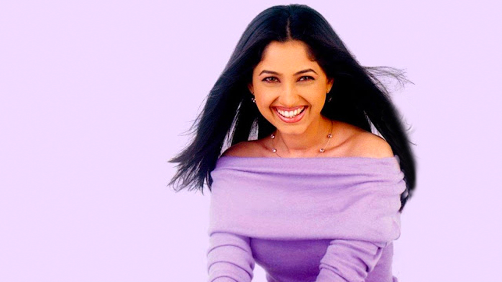 মাস কমিউনিকেশন নিয়ে পড়ার জন্য আমেরিকায় গিয়েছিলেন রিঙ্কি। ভেবেছিলেন ওখানেই চাকরি করবেন। ক্যামেরার সামনে নয়। তাঁর ইচ্ছে ছিল ক্যামেরার পিছনে কারিগর হওয়ার কেরিয়ার।