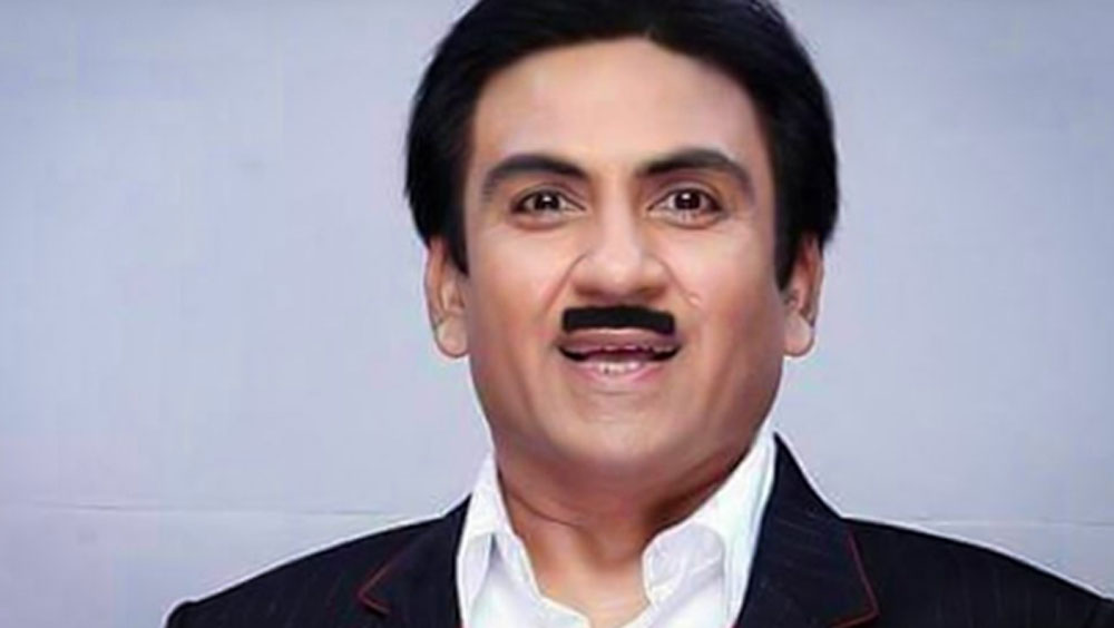 থিয়েটার করতে ভালবাসতেন দিলীপ। অনেক গুজরাতি থিয়েটারে তিনি অভিনয় করেছেন। তবে থিয়েটার থেকে সে ভাবে নাম করতে পারেননি।