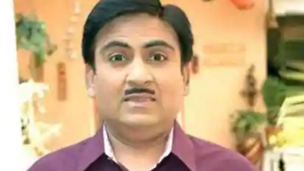 এই ধারাবাহিকেই জেঠালাল হন তিনি। এটাই ছিল তাঁর অভিনয় জীবনের টার্নিং পয়েন্ট। তাঁর অভিনয় দর্শকরা ভীষণ পছন্দ করেন। সুপারহিট এই ধারাবাহিকের সঙ্গেই মূলত জনপ্রিয় হয়ে ওঠেন দিলীপ।