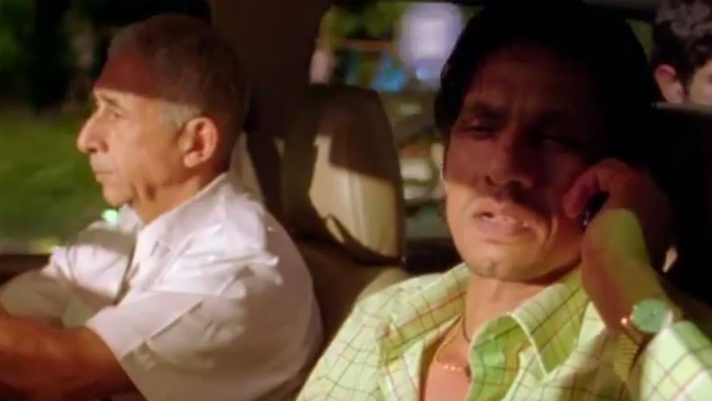 সেখানে তাঁর অভিনয় দেখে মুগ্ধ হন নাসিরুদ্দিন শাহ। নাসিরুদ্দিনের ডাকে বিজয় মুম্বইয়ে চলে আসেন। প্রিয় অভিনেতা নাসিরুদ্দিনের সুপারিশেই বিজয়ের বলি ডেবিউ।