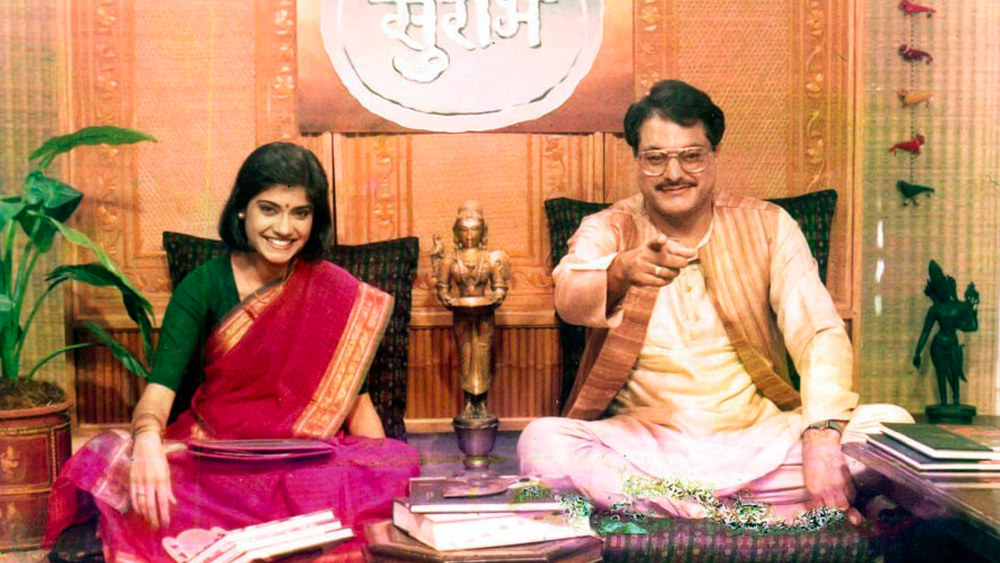 দূরদর্শনের জনপ্রিয় শো ‘সুরভি’-তে খুব জনপ্রিয়তা পান তিনি। তাঁর ফিল্ম কেরিয়ার শুরু মরাঠি ছবি ‘হাচ শুনবাইচা ভাউ’-এর হাত ধরে।