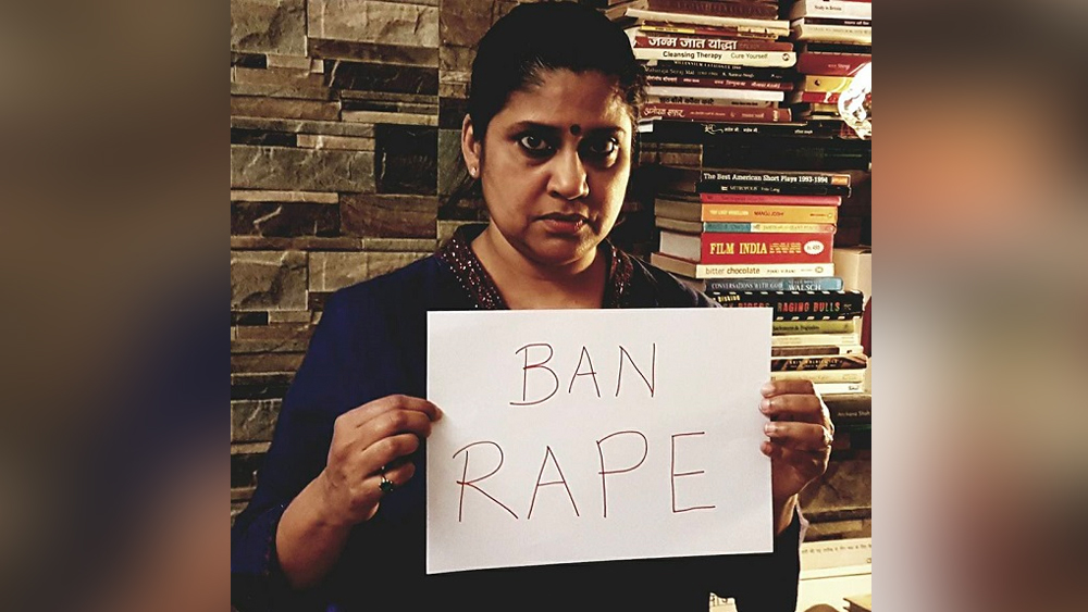 সলমনের সম্পর্কে বলা হয় যে, তিনি অপছন্দের মানুষদের এড়িয়ে চলেন। তাঁদের জড় পদার্থ মনে করেন। রেণুকার ক্ষেত্রেও ঠিক তেমনটাই করেছেন। কিন্তু কেন দেওর-বৌদির সম্পর্ক তিক্ততায় পরিণত হল, তা স্পষ্ট নয় আজও।