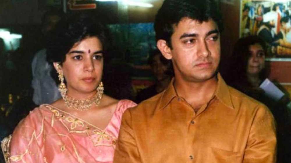 দেড় দশকের বেশি দাম্পত্যের পরে ২০০২ সালে ডিভোর্স হয়ে আমির-রীনার।