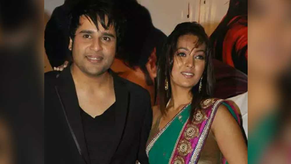 কাশ্মীরার সঙ্গে সম্পর্কে থাকার সময়েই বলিউডের আর এক অভিনেত্রী তনুশ্রী দত্তর সঙ্গে কৃষ্ণা অভিষেকের সম্পর্কের গুঞ্জন শোনা গিয়েছিল। সে নিয়ে কাশ্মীরা-তনুশ্রী প্রকাশ্যে বিতণ্ডাতেও জড়িয়ে পড়েছিলেন।