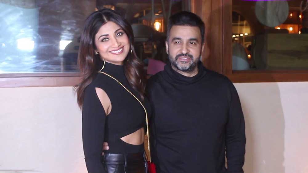 বড়দিনের আগে শুধু রেস্তোরাঁই নয়। শিল্পা হাজির করেছেন তাঁর নতুন জামাকাপড়ের ব্র্যান্ডও।