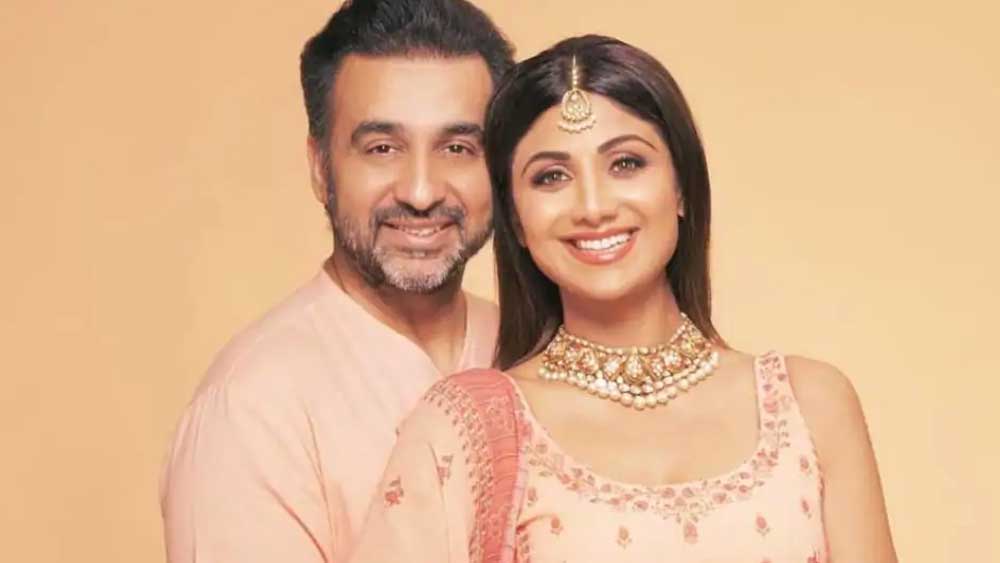 নিজের নামের আদ্যক্ষরের সঙ্গে মিলিয়ে  শিল্পা তাঁর পোশাকের ব্র্যান্ডের নাম দিয়েছেন ‘ড্রিম এসএস’।