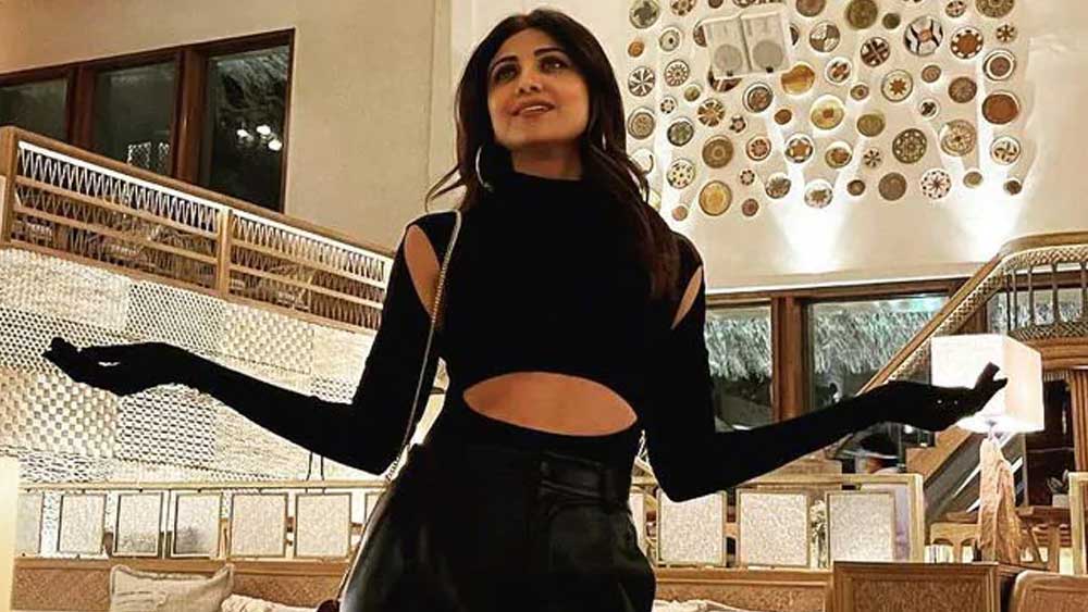 আগামী সময়ে ‘নিকাম্মা’ এবং ‘হাঙ্গামা টু’-তেও দেখা যাবে শিল্পাকে।