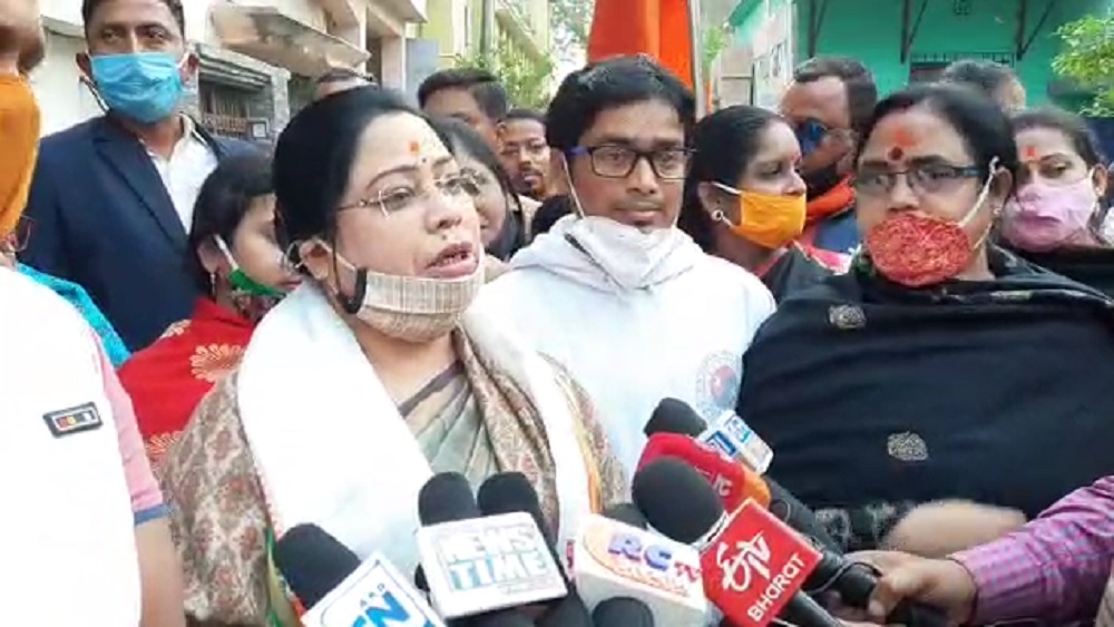 Debasree Chaudhuri starts campaign for BJP now dgtld