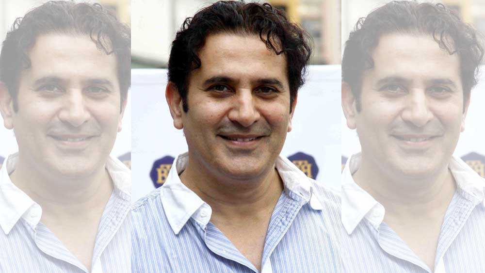 মন দিয়ে পড়াশোনা শেষ করলেও নিজের জন্য চিরাচরিত কোনও পেশা বেছে নিতে চাননি পরমীত। অভিনয় জগতে নিজেকে প্রতিষ্ঠিত করার ইচ্ছে নিয়ে স্ট্রাগল শুরু হয় তাঁর।