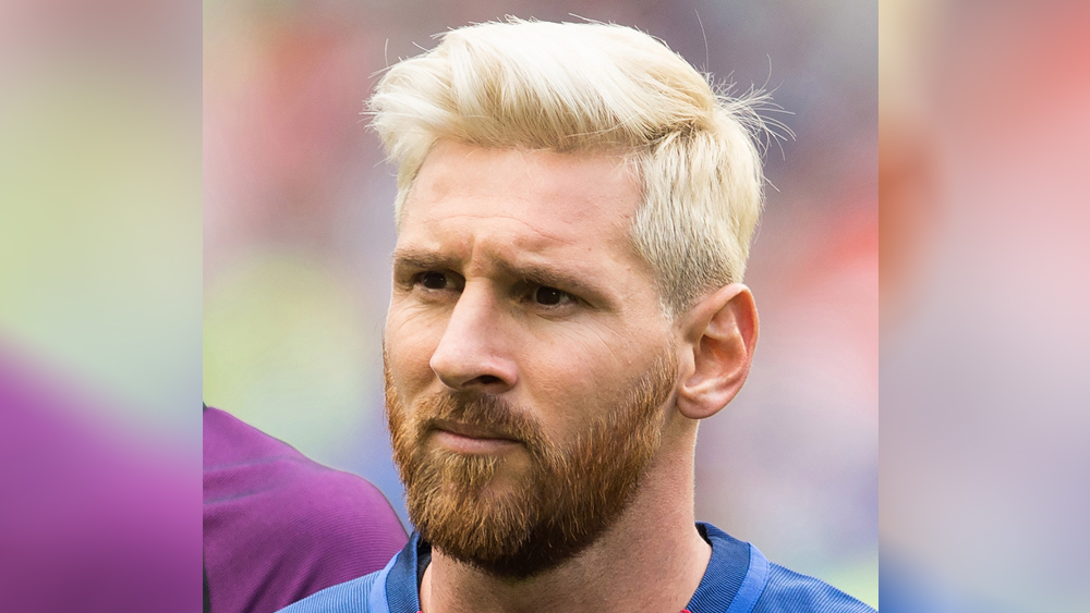 ২০১৬ জুলাই। পুরোপুরি সাদা চুল মেসির। সঙ্গে দাড়ি। তবে দাড়ি ডাই করেননি। দাড়ির রঙ সোনালি। বেশিরভাগ মেসিভক্তই পছন্দ করেননি।