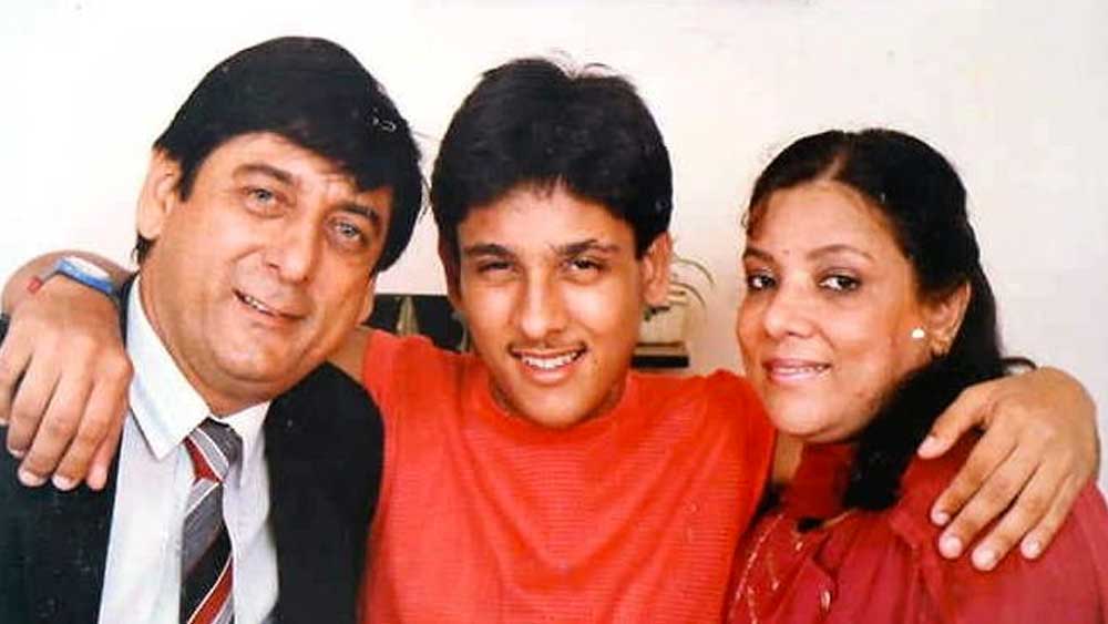 কিন্তু বায়োস্কোপ থেকে মন সরিয়ে বাবার কথামতো ইঞ্জিনিয়ারই হলেন গুফি। চাকরি নিলেন টাটা ইঞ্জিনিয়ারিং অ্যান্ড লোকোমোটিভ-এ। কর্মস্থল হল জামশেদপুর।