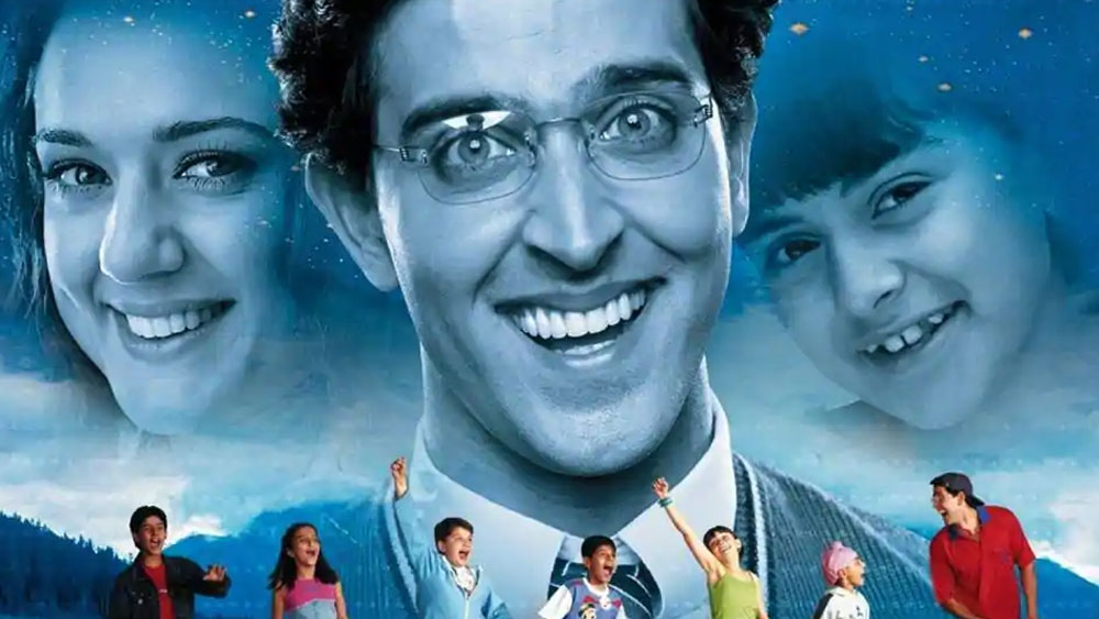 টেলিভিশন থেকেই সুযোগ আসে বড় পর্দায়। ২০০৩ সালে হংসিকা প্রথম ‘হাওয়া’ ছবিতে অভিনয় করেন। সে বছরই তিনি সুযোগ পান ব্লকবাস্টার ছবি ‘কোই মিল গ্যয়া’-য়। এই ছবিতে অভিনয় করার সূত্রে ইন্ডাস্ট্রিতে প্রথমসারির শিশুশিল্পী হিসাবে আত্মপ্রকাশ হংসিকার।