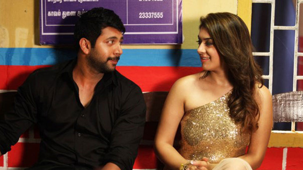 ক্রমে দক্ষিণী ইন্ডাস্ট্রিতে হংসিকা জনপ্রিয় হয়ে ওঠেন। তবে অন্যদিকে বলিউডে তাঁর গ্রহণযোগ্যতা অধরাই থেকে যায়। সেখানে তাঁর পরিচয় আটকে থাকে শিশুশিল্পী হিসেবেই।