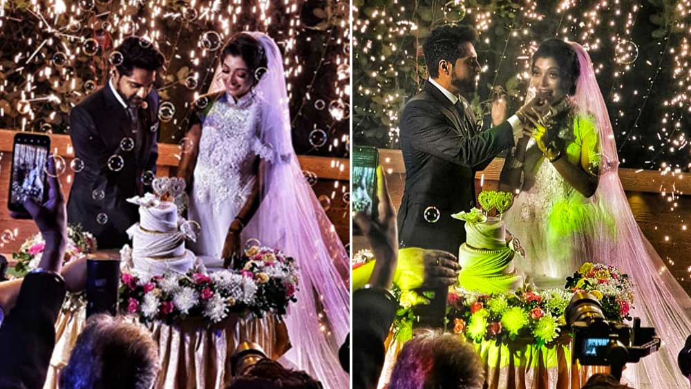 কেকের টুকরো পরস্পরের মুখে তুলে দিলেন গৌরব ও দেবলীনা।