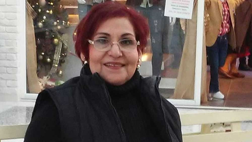 মরিয়ম পরে জানিয়েছিলেন, তাঁকে দেখ চিনতে পেরে গিয়েছিল ওই দুষ্কৃতী। কিন্তু পালাতে পারেনি তার হাত থেকে। ঘটনাস্থলে পুলিশ পৌঁছন অবধি ঠায় ১ ঘণ্টা তার দিকে নকল বন্দুক তাক করে পাহারা দিয়েছিলেন মরিয়ম। প্রাণভয়ে পালাতে পারেনি সেই দুষ্কৃতী।