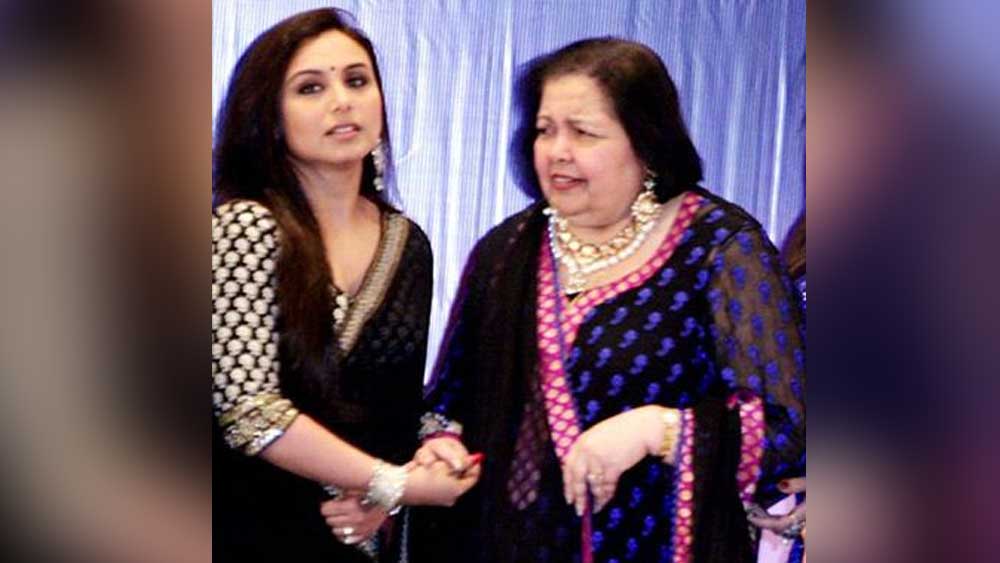 কিন্তু তাঁদের প্রেম বহু ওঠাপড়ার সাক্ষী। রানিকে চোপড়া পরিবারে কেউ পছন্দ করতেন না। আদিত্যর মা তথা যশ চোপড়ার স্ত্রী পামেলাও ছিলেন এই সম্পর্কের বিরুদ্ধে।