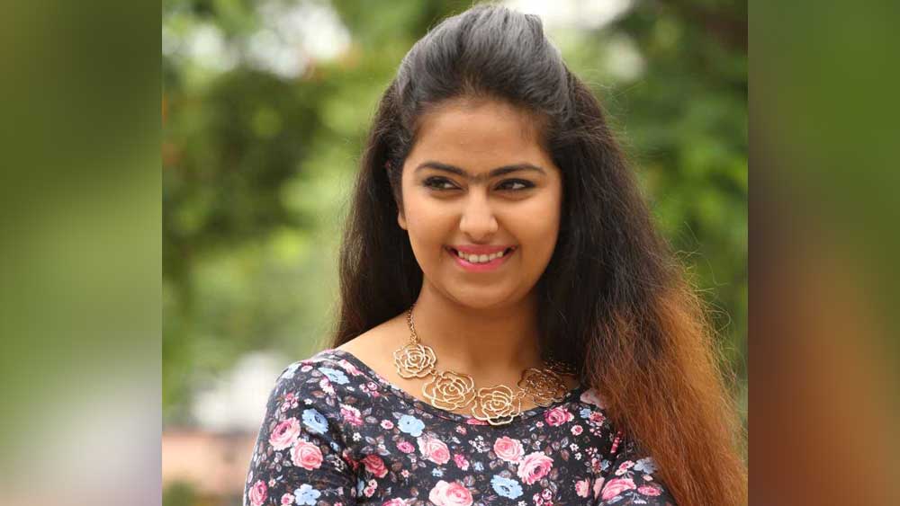 আরও একটি শৌখিনতা আছে অবিকার। তিনি খেতে খুব ভালবাসেন। বিশেষ করে মশলাদার জাঙ্কফুড পেলে তো আর কথাই নেই। তবে এই ভালবাসা যে আদতে তাঁর ক্ষতি করছিল, পরে স্বীকার করেন অবিকা।