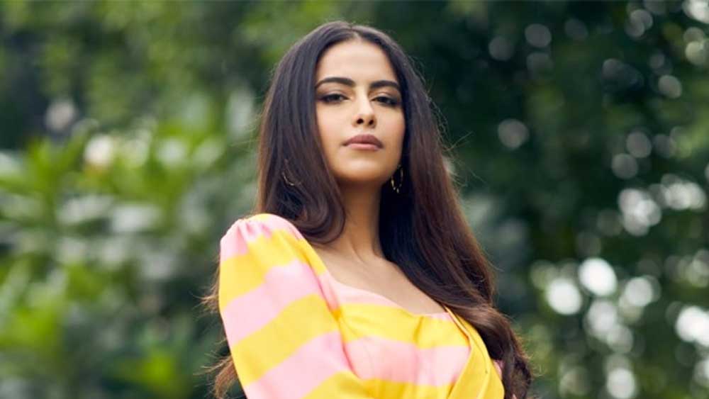 অবিকার জীবনে এসেছেন মনের মানুষ। সম্প্রতি সোশ্যাল মিডিয়ায় পোস্ট করে জানিয়েছেন তাঁর হৃদয়ের রাজকুমারের কথা। ছবির জগত থেকে দূরে থাকা সেই তরুণের নাম মিলিন্দ চন্দওয়ানী।