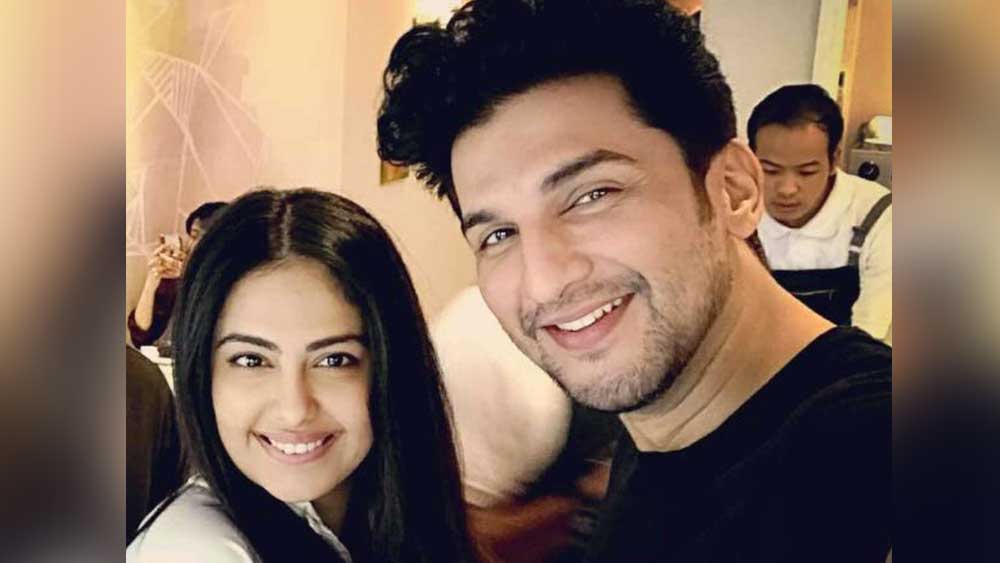 এর আগে ‘সসুরাল সিমর কা’-র নায়ক মণীশ রায়সিঙ্ঘানের সঙ্গেও অবিকার সম্পর্ক নিয়ে গুঞ্জন শোনা গিয়েছিল। তবে সেই রটনা অস্বীকার করে দু’জনেই জানিয়েছেন তাঁরা শুধুই ভাল বন্ধু।