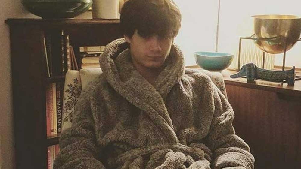 সব প্রতিকূলতা এড়িয়ে জেসিকা হাইন্স সন্তানের জন্ম দেন। তার পর ‘সময় চলিয়া যায় নদীর স্রোতের প্রায়’। জান এখন হ্যান্ডসাম হাঙ্ক। ২০১২ সালে ভোগ ইউকে ম্যাগাজিন-এ তিনি মডেলিং করেছেন। মডেলিং করার পাশাপাশি ইংল্যান্ডে তিনি অভিনয় করাও শুরু করেছেন।